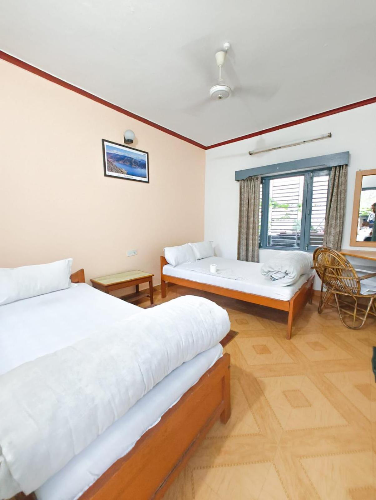 Hotel Mountain View Pokhara Exterior foto